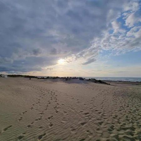 On Near Town Center, Cleaning Included Oostduinkerke